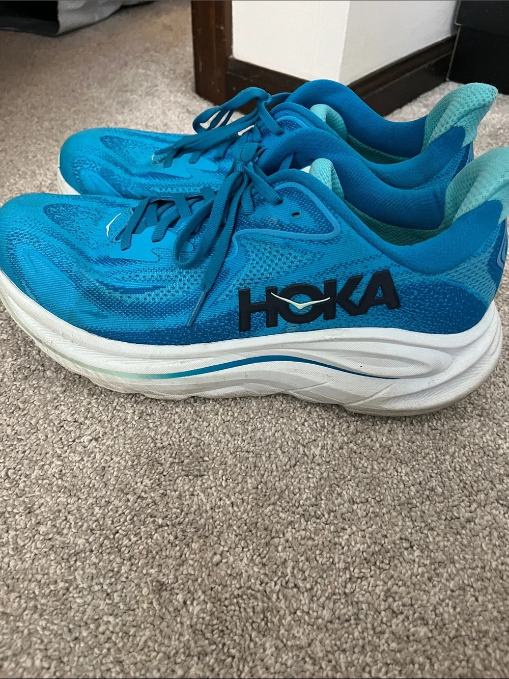 Men’s Hoka Teal and Aqua Running Shoes Clifton 10